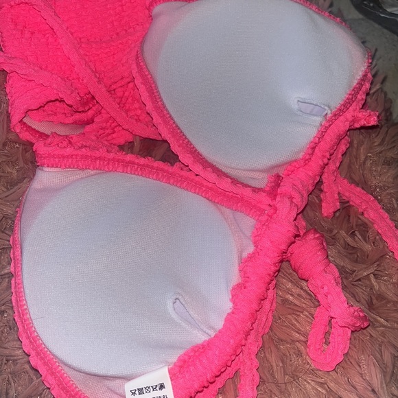 𝓢𝓵𝓮𝓮𝓹𝓲𝓷𝓰 𝓑𝓮𝓪𝓾𝓽𝔂 Pink Bikini - Picture 4 of 11